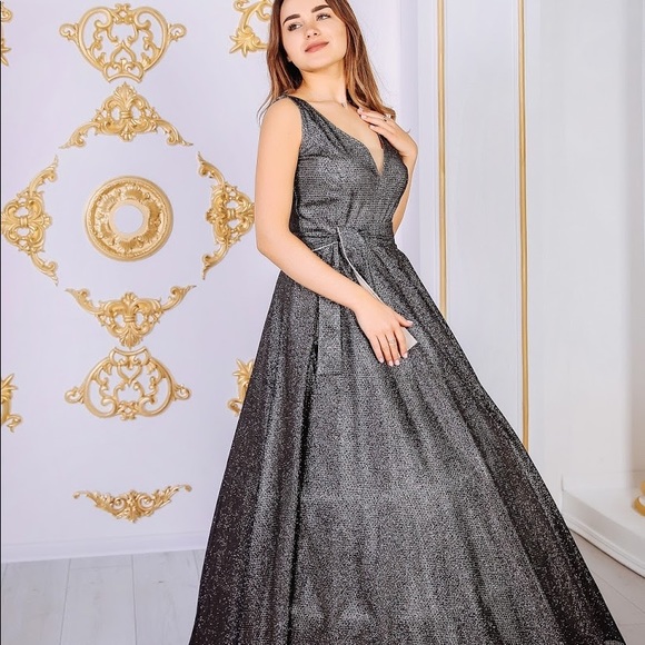 Silver Black glitter v-neck Ball gown dress - Picture 1 of 1